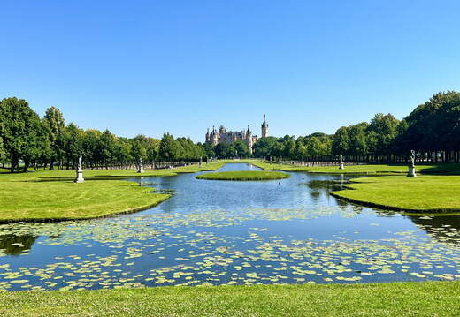 0626 Schweriner Schloß / See